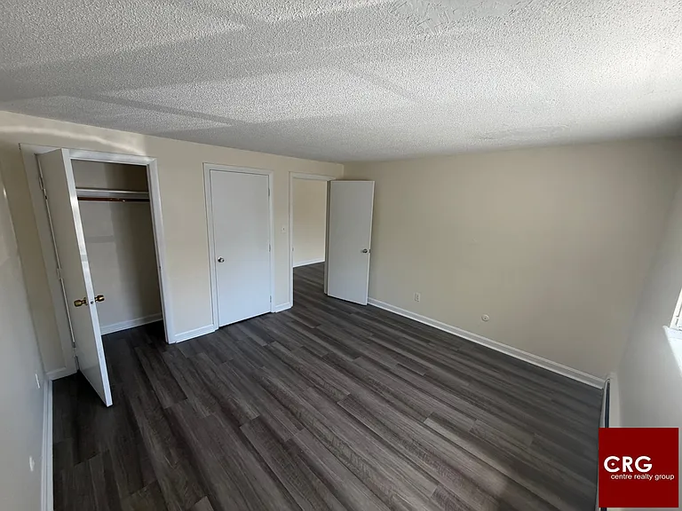 122 Dustin St #2U — Photo 4