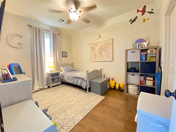 5th image of 153 Juliana Way