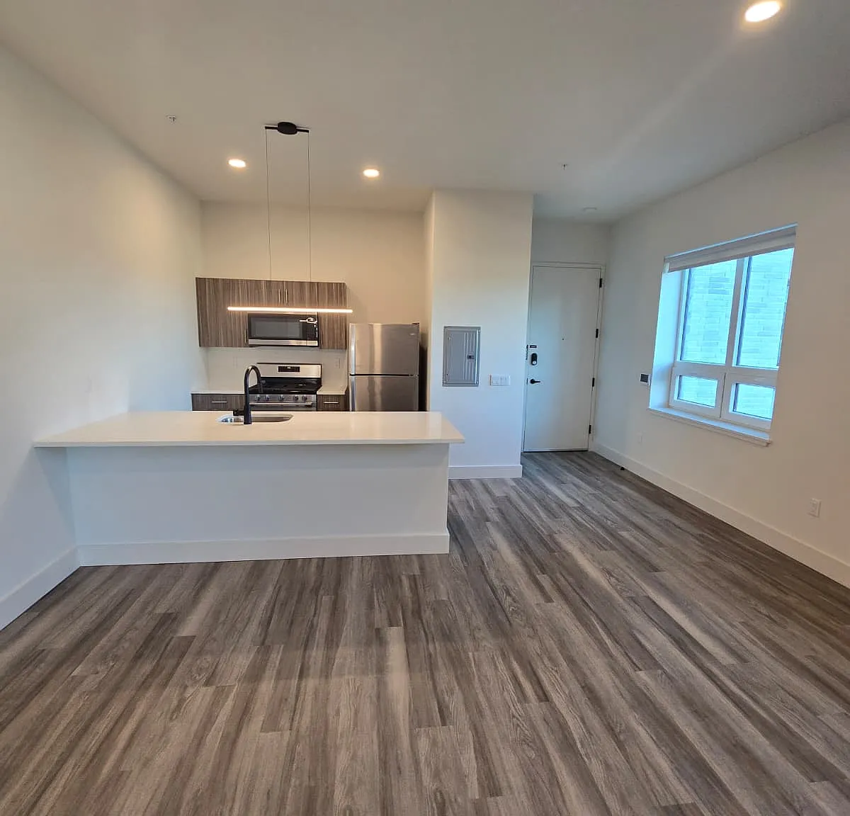 1 bed, $2,175 — Photo 2