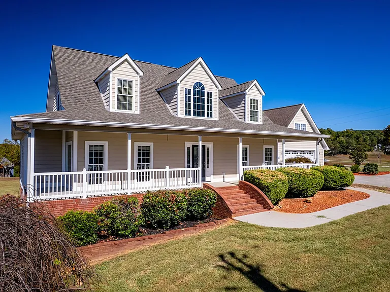 7794 Morganton Rd — Photo 3