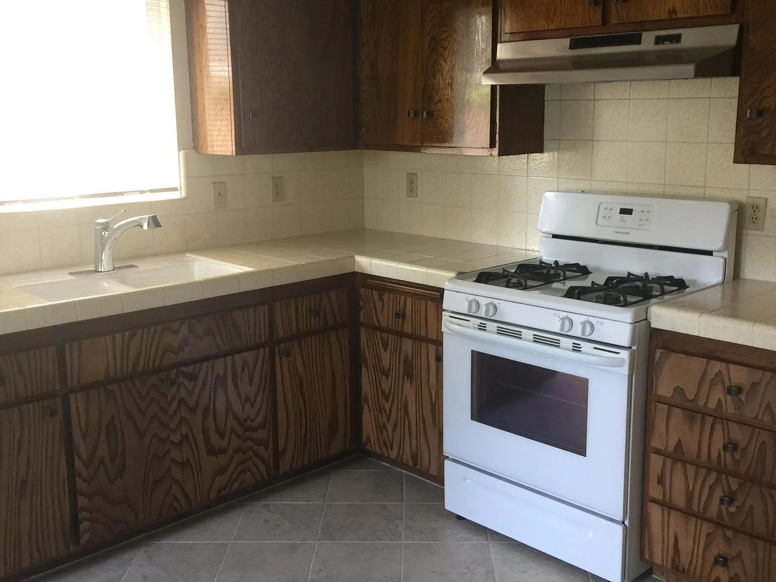 1725 S Meyler St — Photo 4