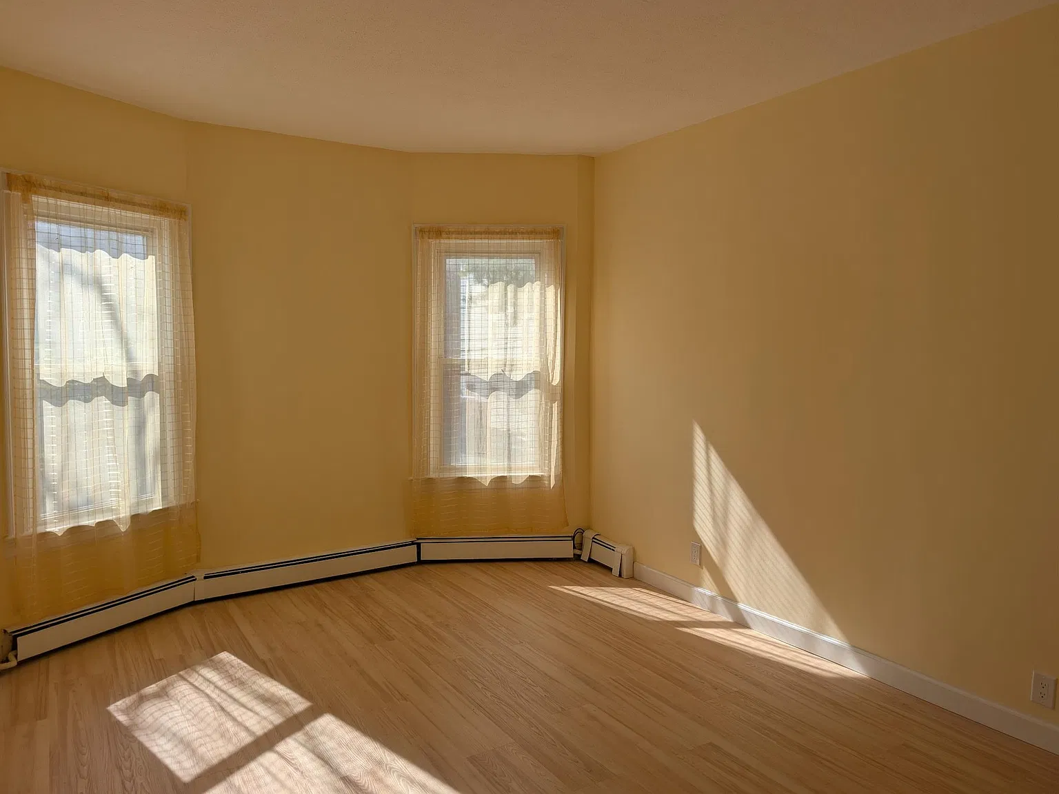 151 Chestnut Ave — Photo 2