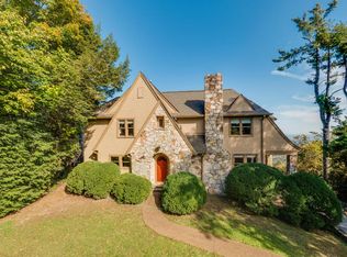 303 E Brow Rd, Lookout Mountain, TN 37350