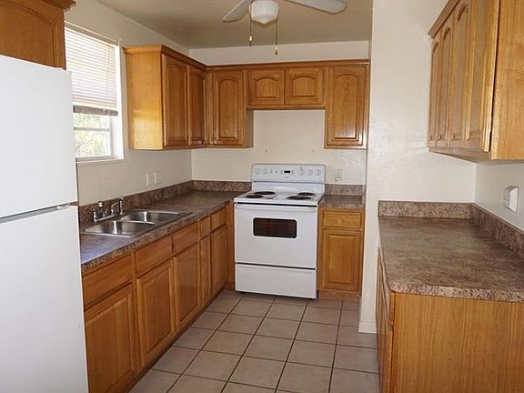2nd image of 2300 Lakeview Dr