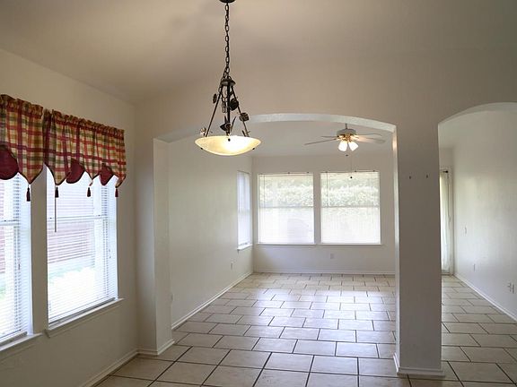 3rd image of 2405 Claudia Dr