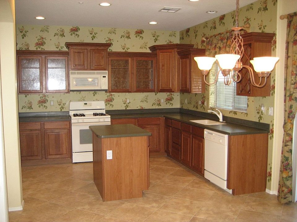 2nd image of 1364 E Joseph Way
