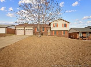 831 Zapata Ln, Fayetteville, NC 28314