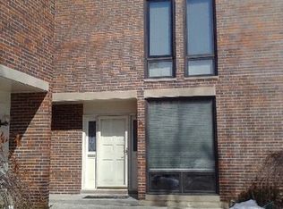 9 Birch Tree Ct, Elmhurst, IL 60126