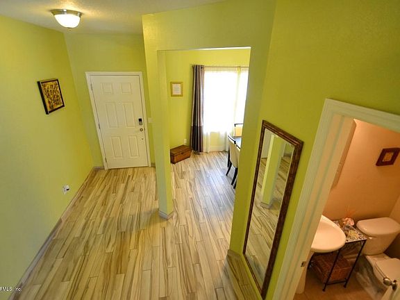 5th image of 25 Mission Oak Ct