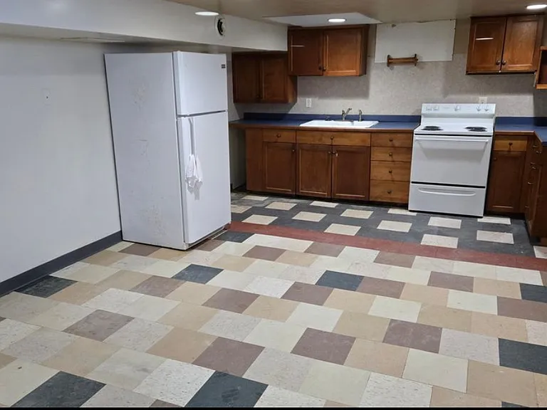411 5th St NW #C — Photo 3