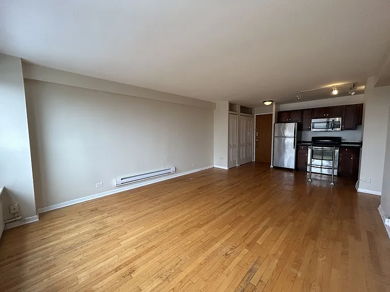 4180 Marine Terrace Apartments — Photo 8