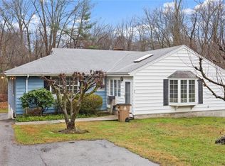 99 Woods End Rd, Stamford, CT 06905