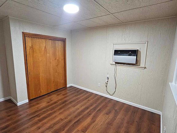 4th image of 33 Lorrigan Pl #2