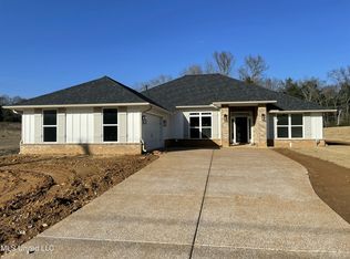 224 Farley Rd, Byhalia, MS 38611
