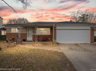 11651 Lancer Dr, Sterling Heights, MI 48313