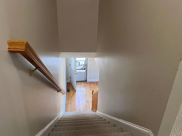 20 Portsmouth Ave #D — Photo 12