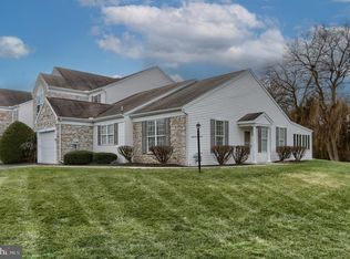 641 Springhouse Ln, Hummelstown, PA 17036