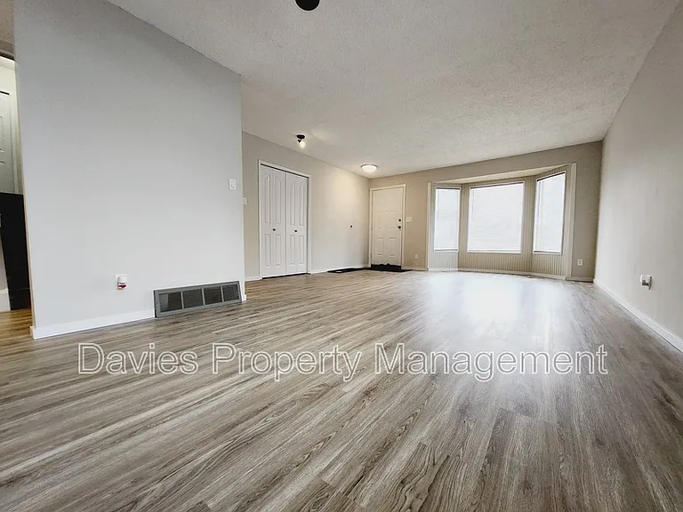 3432 42nd St NW — Photo 5