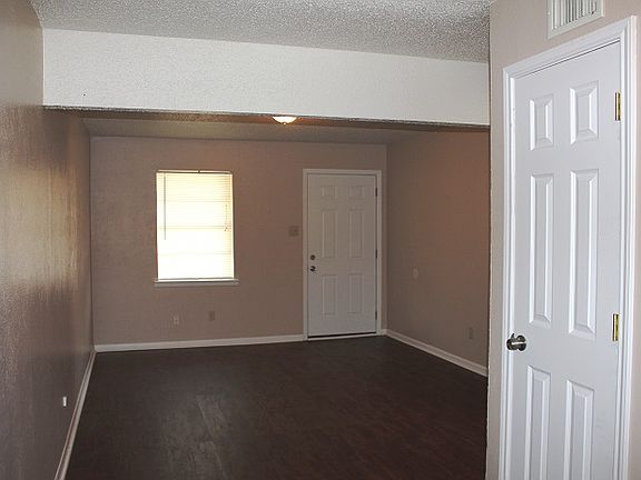 3rd image of 1204 Urbantke Ct #Ah