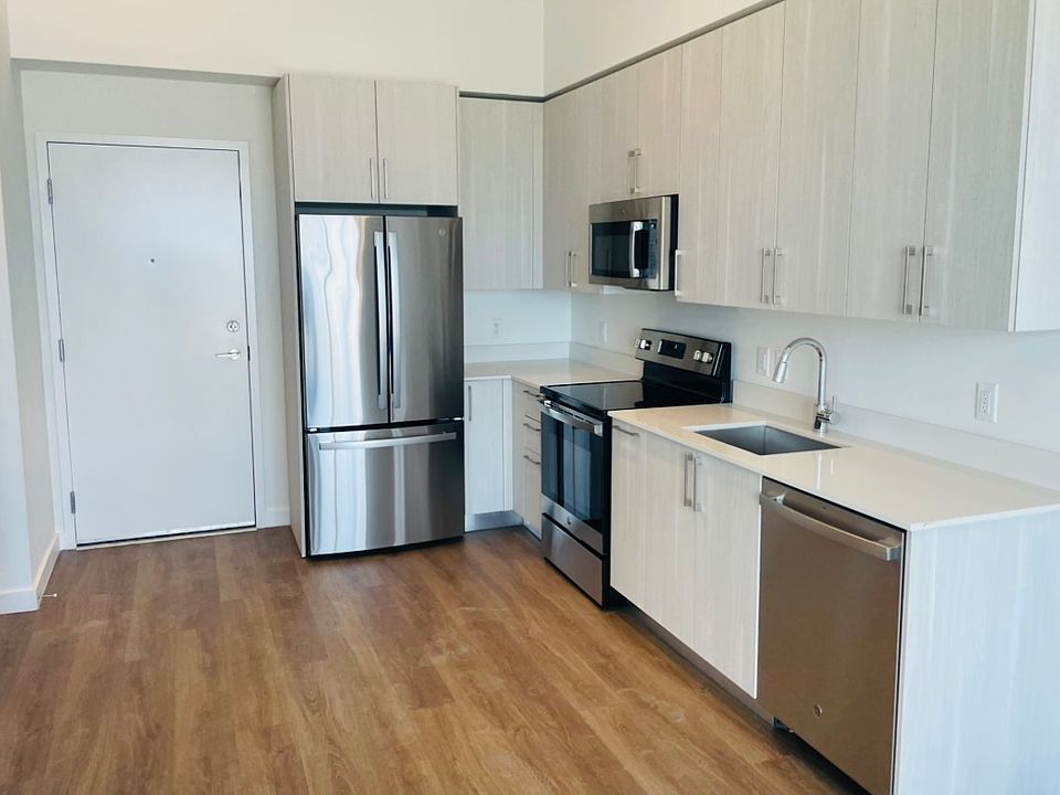 1st image of 4001 NW Northwest 17th Ave #409