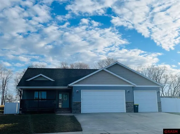 2300 Dacotah Dr, New Ulm, MN 56073