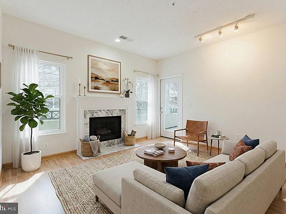 3rd image of 12016 Taliesin Pl APT 23