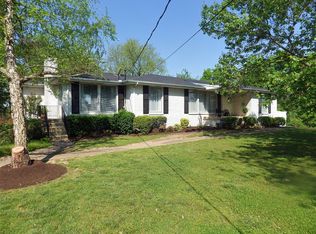 110 Cherokee Rd, Hendersonville, TN 37075
