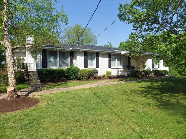 110 Cherokee Rd, Hendersonville, TN 37075