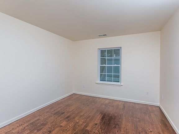 4th image of 90 Grassy Plain St #A