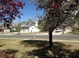 6284 S Vinecrest Dr, Salt Lake City, UT 84121