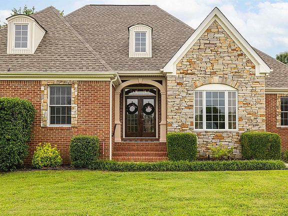 3rd image of 130 Camden Way