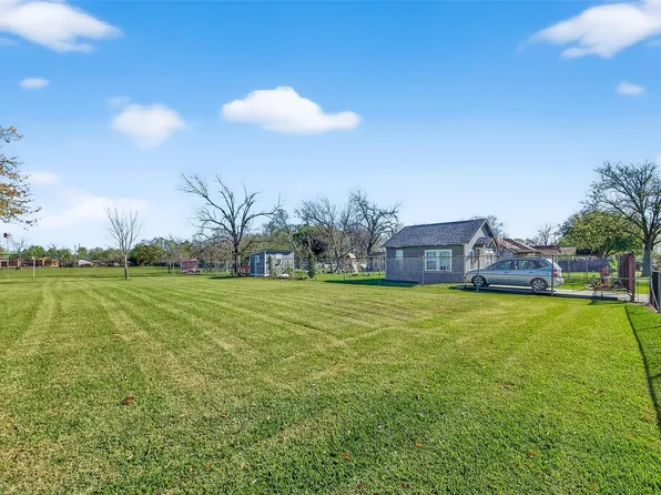 1717 Cresline St, Houston, TX 77093