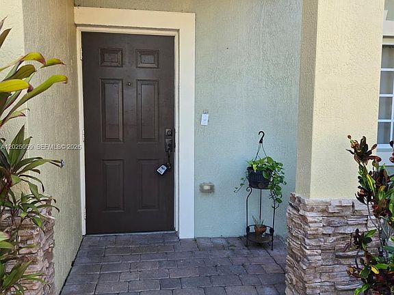2nd image of 1158 NE 32nd Ave Unit 1158