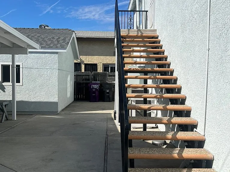 1454 N Gaviota Ave — Photo 13