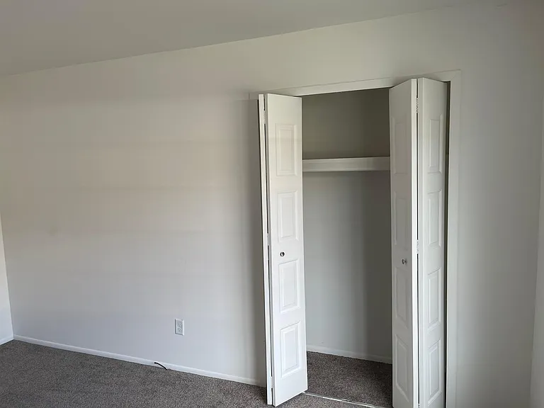 1036 Woodbridge St — Photo 17
