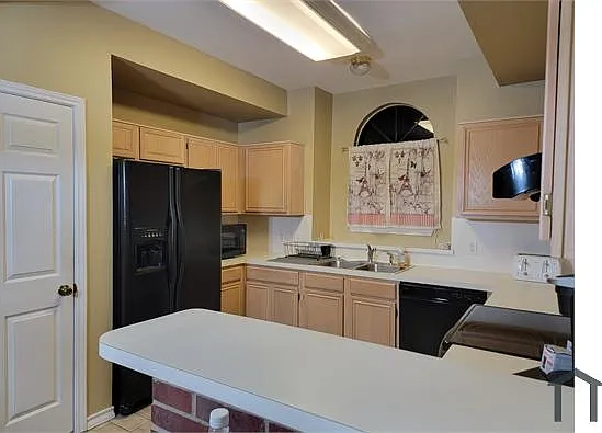 4 bed, 1767 sqft, $2,200 — Photo 4