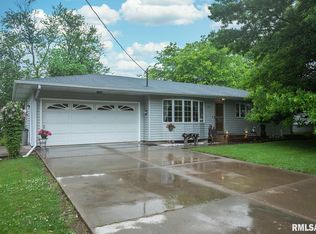 507 Bush St, Reynolds, IL 61279