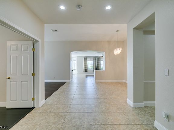3rd image of 9235 Edgeworth Pl