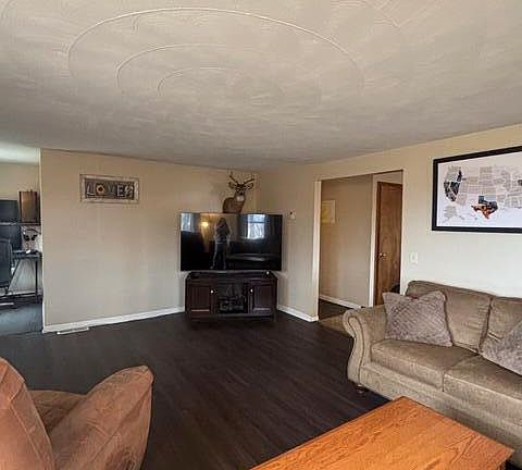 4th image of 334 Tower Ln