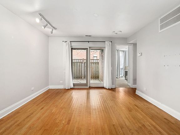 3rd image of 2140 N Lincoln Ave APT 5107
