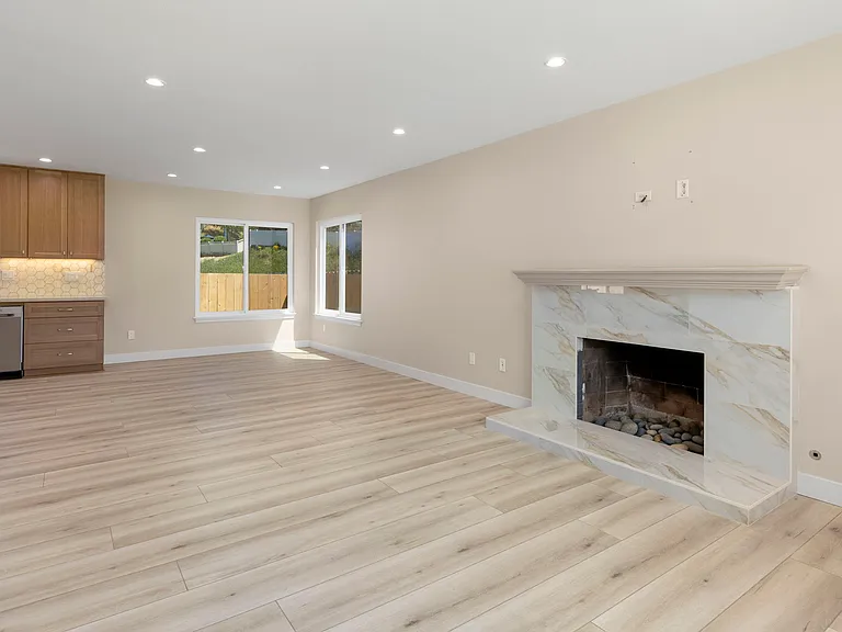 2423 Fieldlane Pl — Photo 3