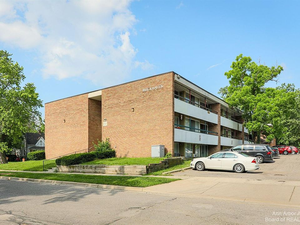 2nd image of 207 Ballard St APT 105