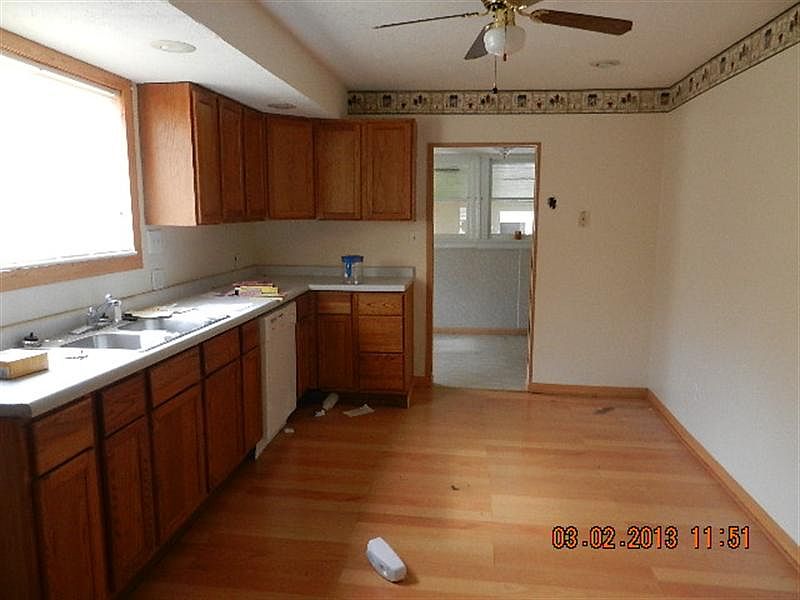 2nd image of 418 N Water St