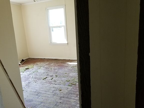 4th image of 2404 E Highland Ave