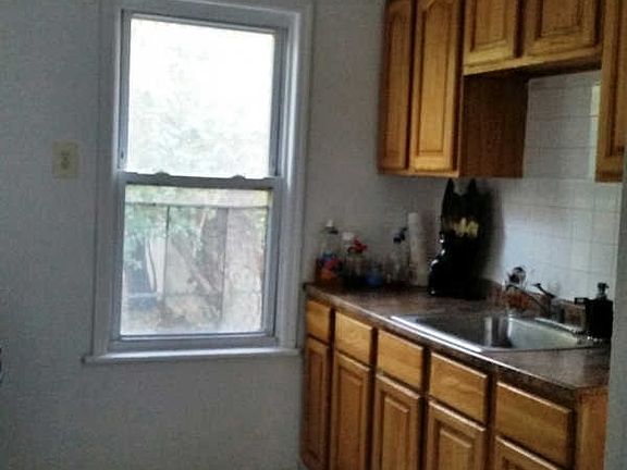 5th image of 8936 212th Pl