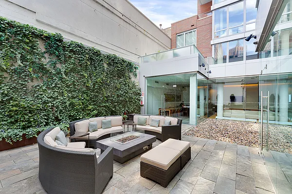 Rented by Compass | media 16