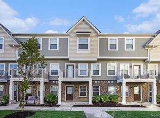 557 Anne Ave, Brighton, MI 48116