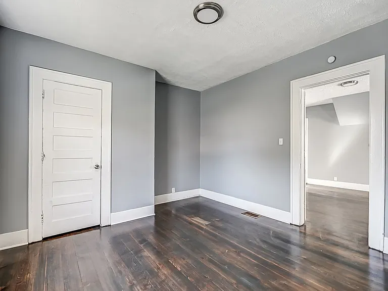 1257 Leonhard St — Photo 22