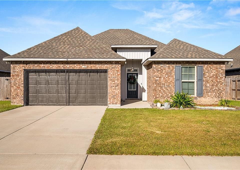 1st image of 110 Gentle Crescent Ln