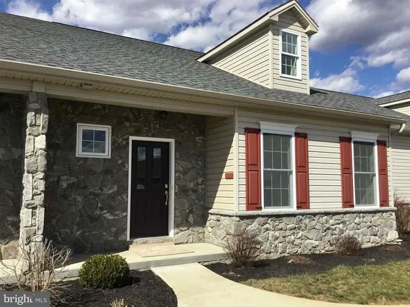 6929 Ella Cir, Harrisburg, PA 17112